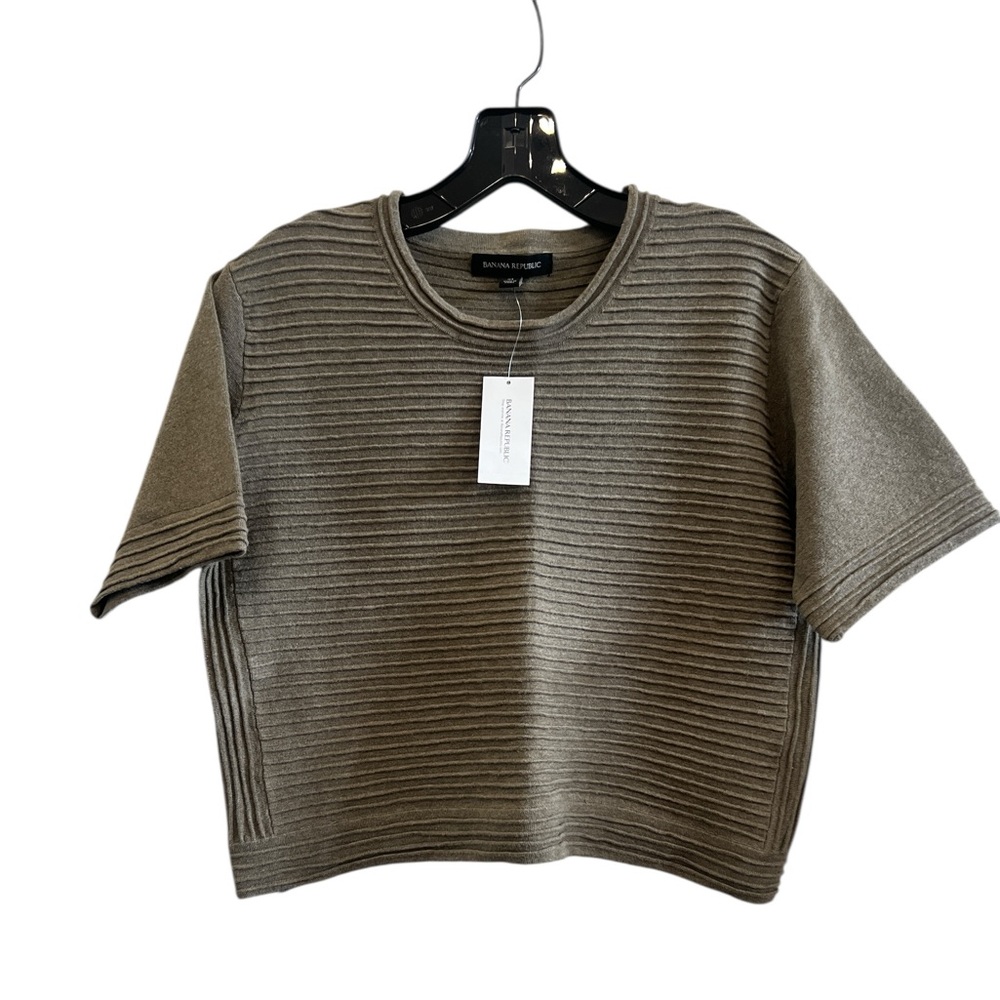 Banana Republic Short Sleeve Ribbed Knit Cropped Top in Olive Green Size Medium